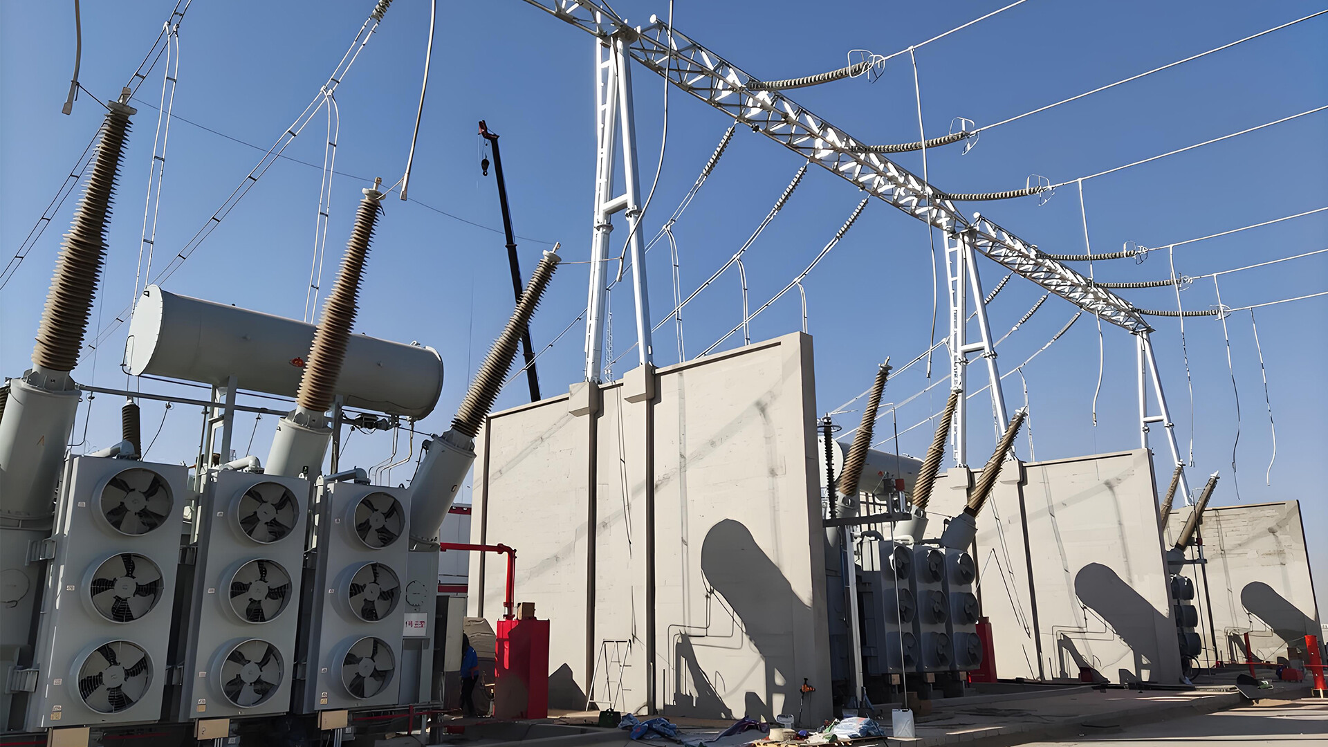 El nuevo transformador de energía de alta capacidad de 330 kV de Taikai supera la prueba de cortocircuito