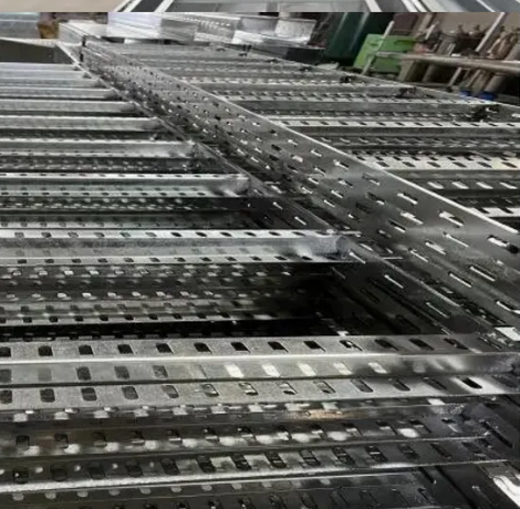 China Factory Stainless Channel Type Cable Management Tray Ventilated Channel Cable Tray