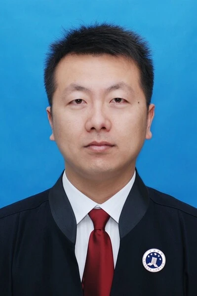 陈雷