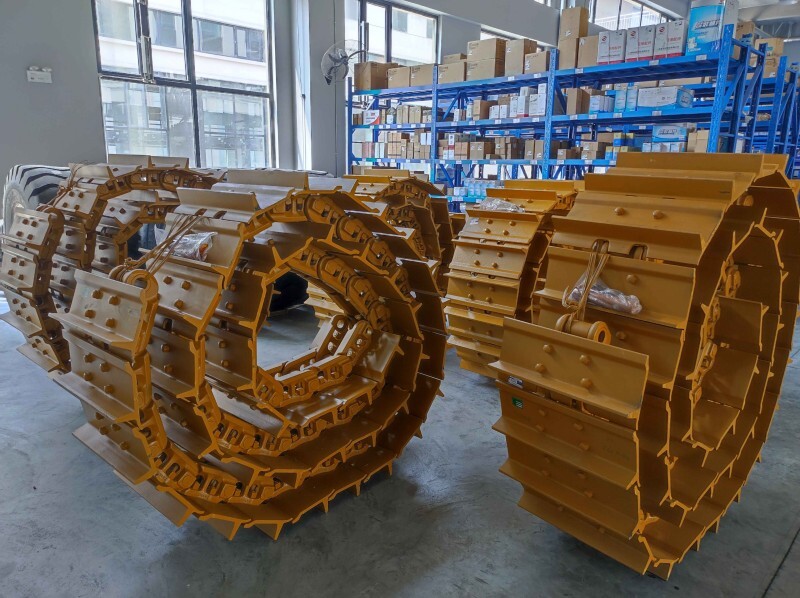 Shantui spare parts warehouse.jpg