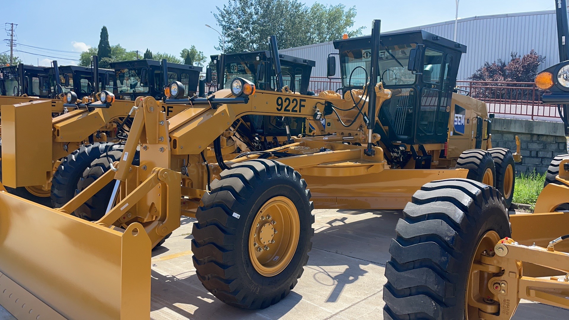 Автогрейдер SEM 922F