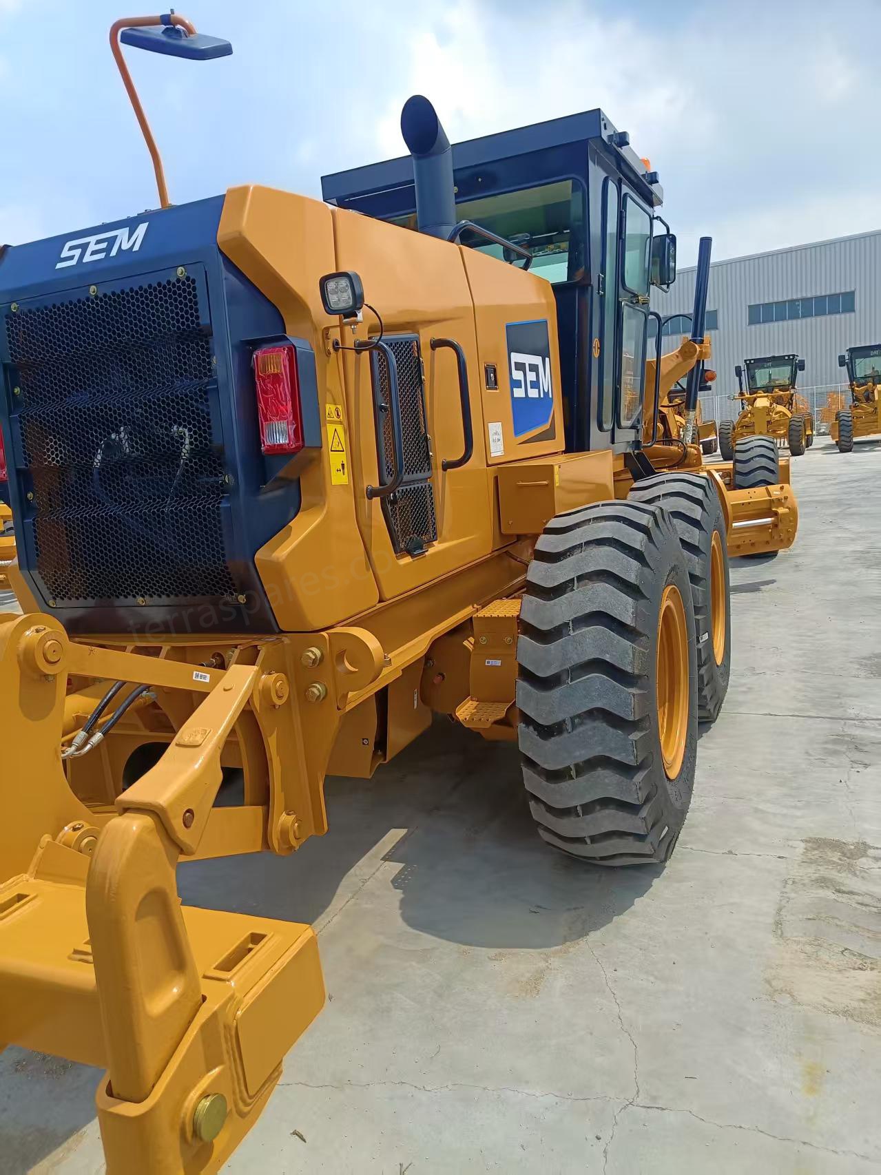 Автогрейдер SEM 922F