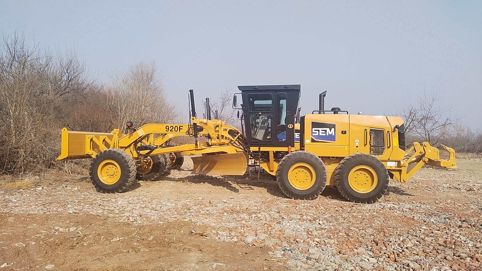 Автогрейдер SEM 920F Автогрейдер SEM 920F