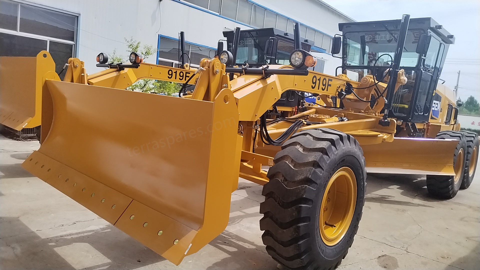 Автогрейдер SEM 919 AWD