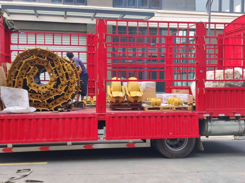 Shantui spare parts shipping (6).jpg