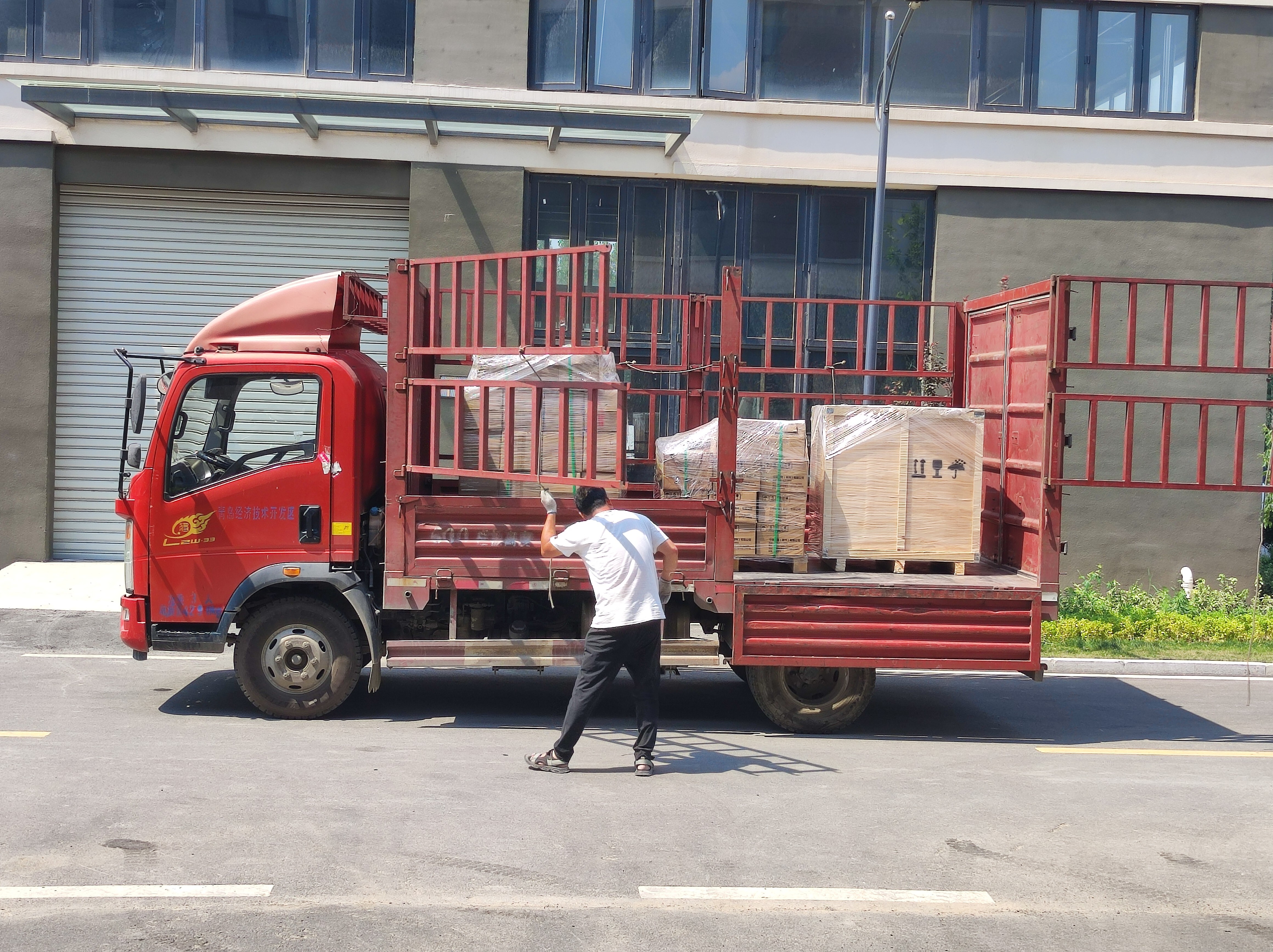 TerraMech suministra recambios de cargadoras de ruedas y compactadores de tierra SEM a una constructora filipina