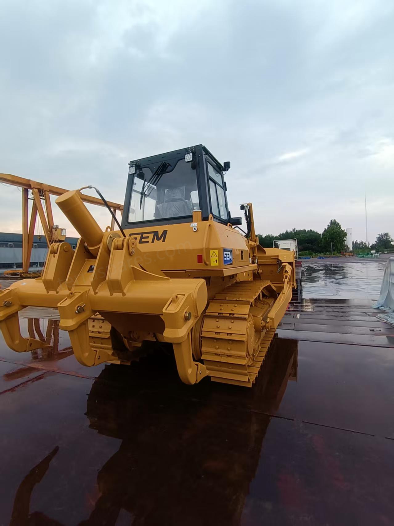 Bulldozer de servicio pesado SEM 818F de 18 toneladas