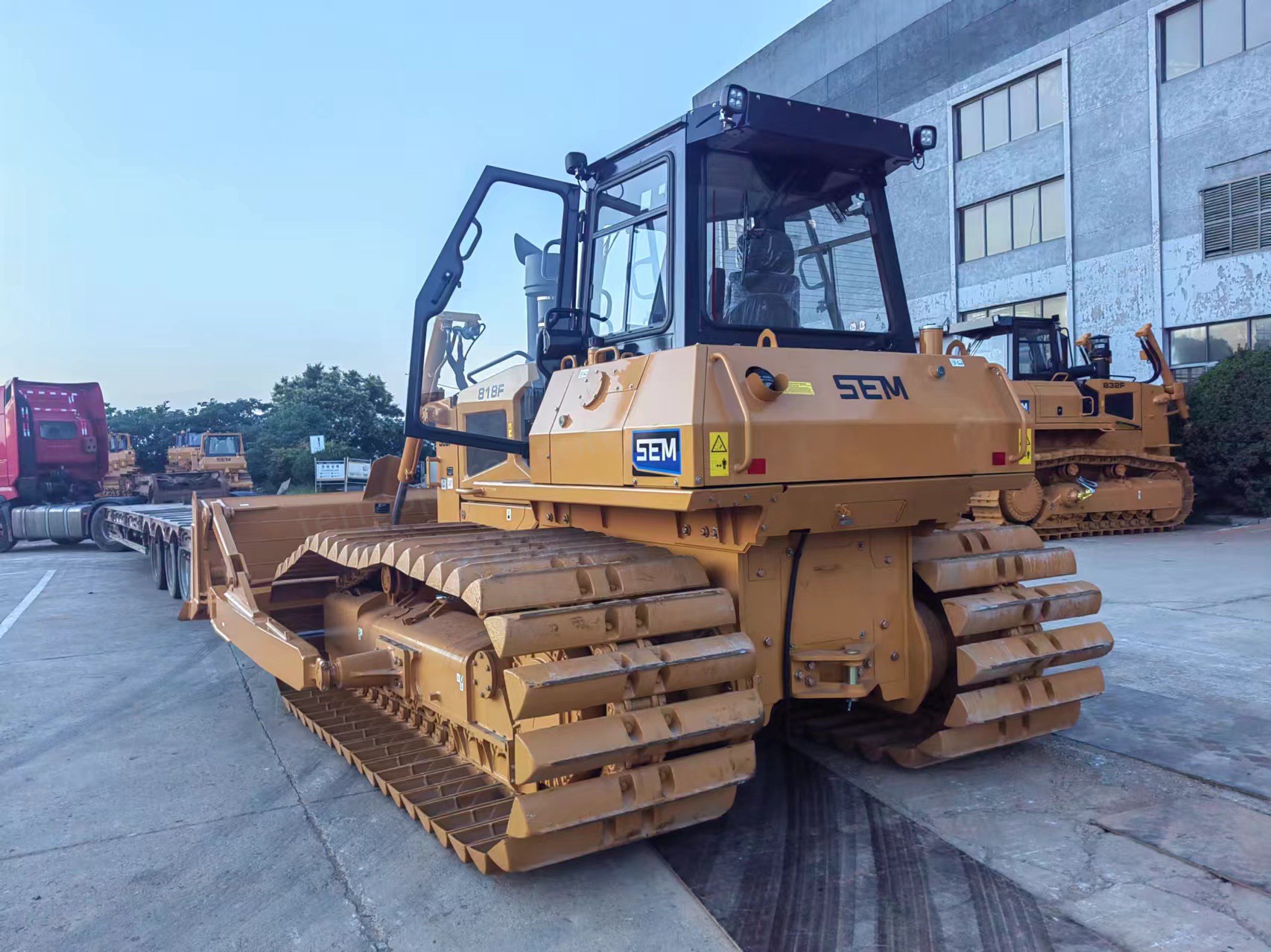 Bulldozer de servicio pesado SEM 818F de 18 toneladas