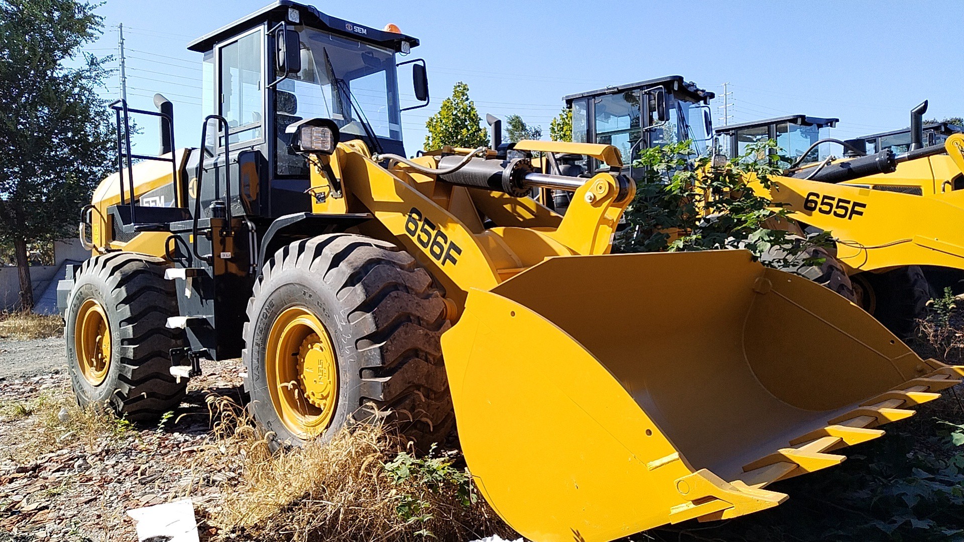 Máquinas cargadoras de ruedas SEM  Cargadora de ruedas SEM 656F de 5 toneladas