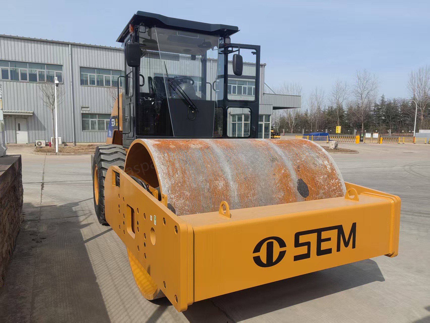 Máquinas de rodillo compactador SEM  SEM 520