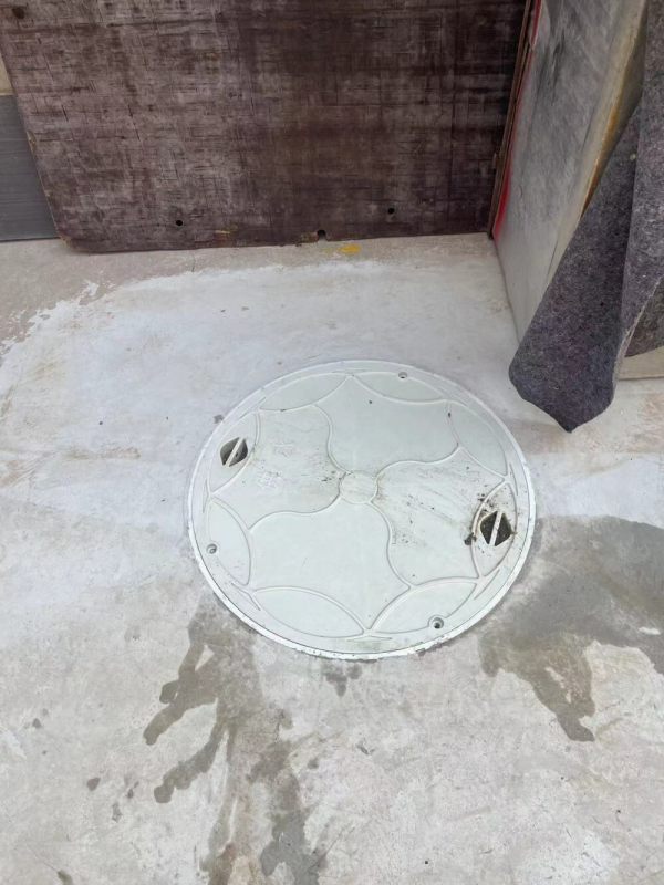 tapa de alcantarilla-3.jpg