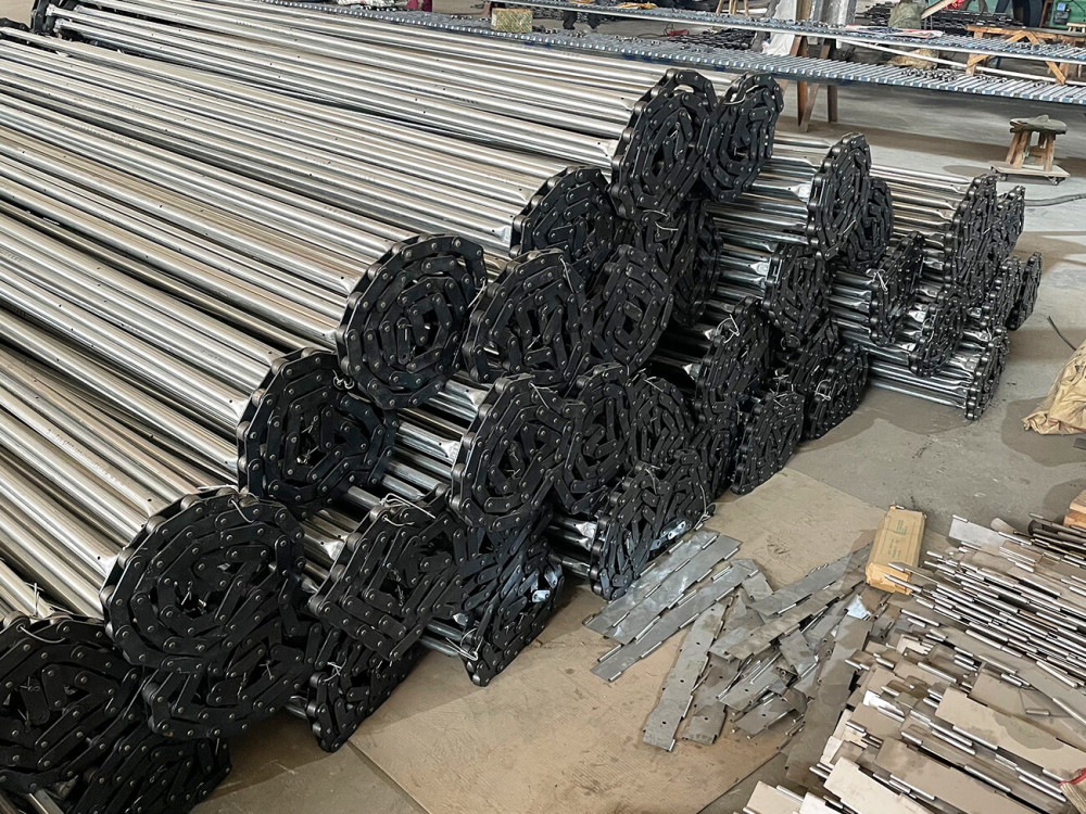 Konveyor poros pendukung