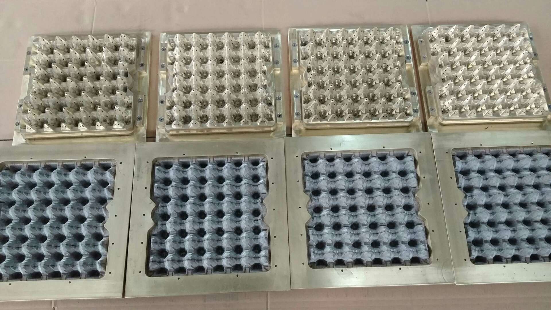 Сравнение ROI различных моделей двухроторных машин для производства яичных лотков