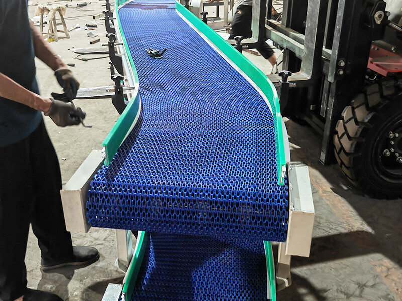 Konveyor rantai atas datar