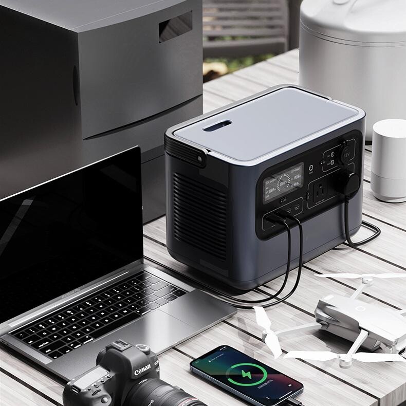 Станция сверхбыстрой зарядки мощностью 600 Вт