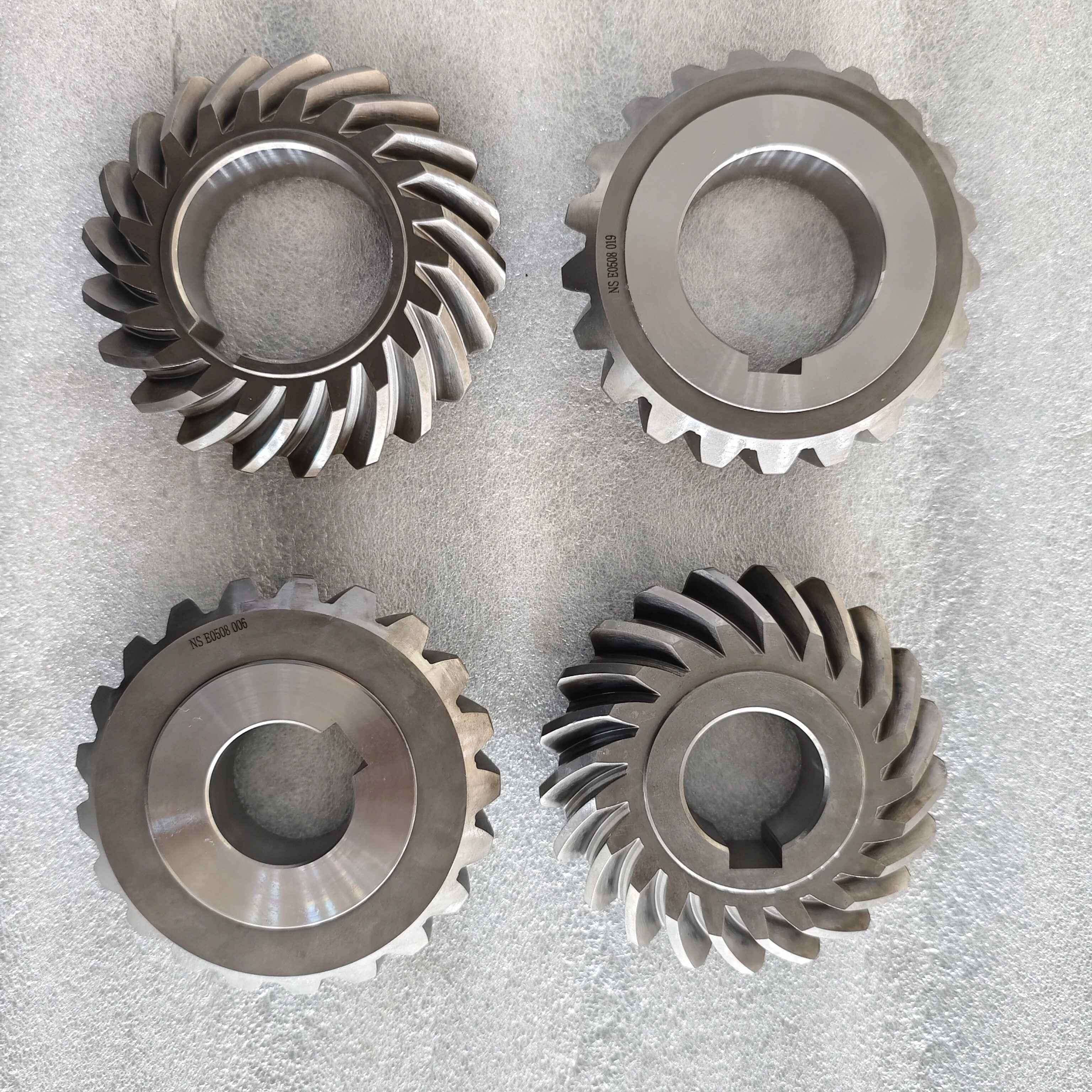 T Series Spiral Bevel Gearbox