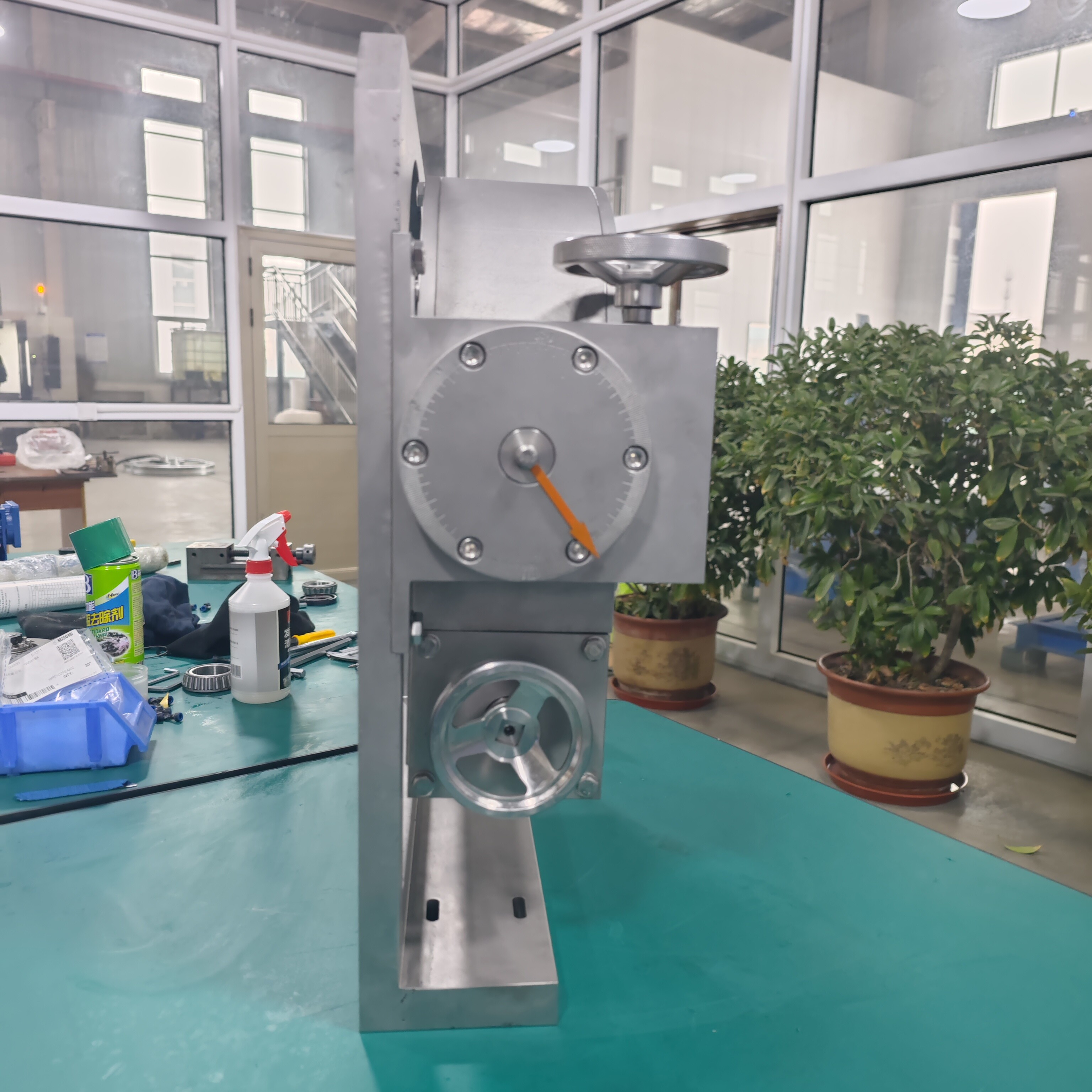 Non-standard worm gear reducer