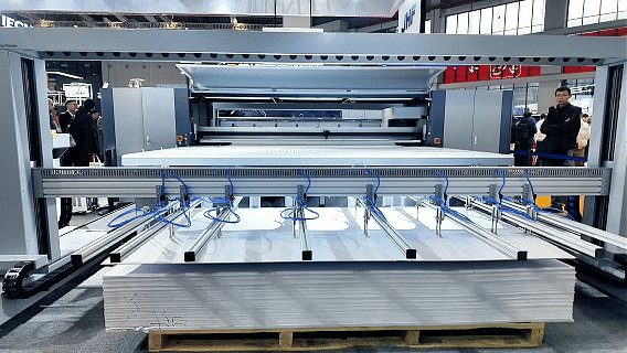 1785833780943188996994867200.gif La impresora M3300-s de carga y descarga totalmente automáticas ayuda a las empresas a avanzar en su transformación digital y lograr un desarrollo de alta calidad