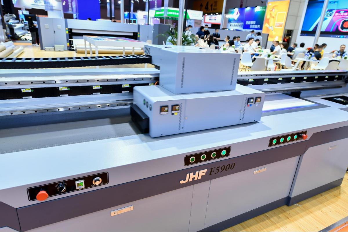 Flatbed Printer F5900.jpg