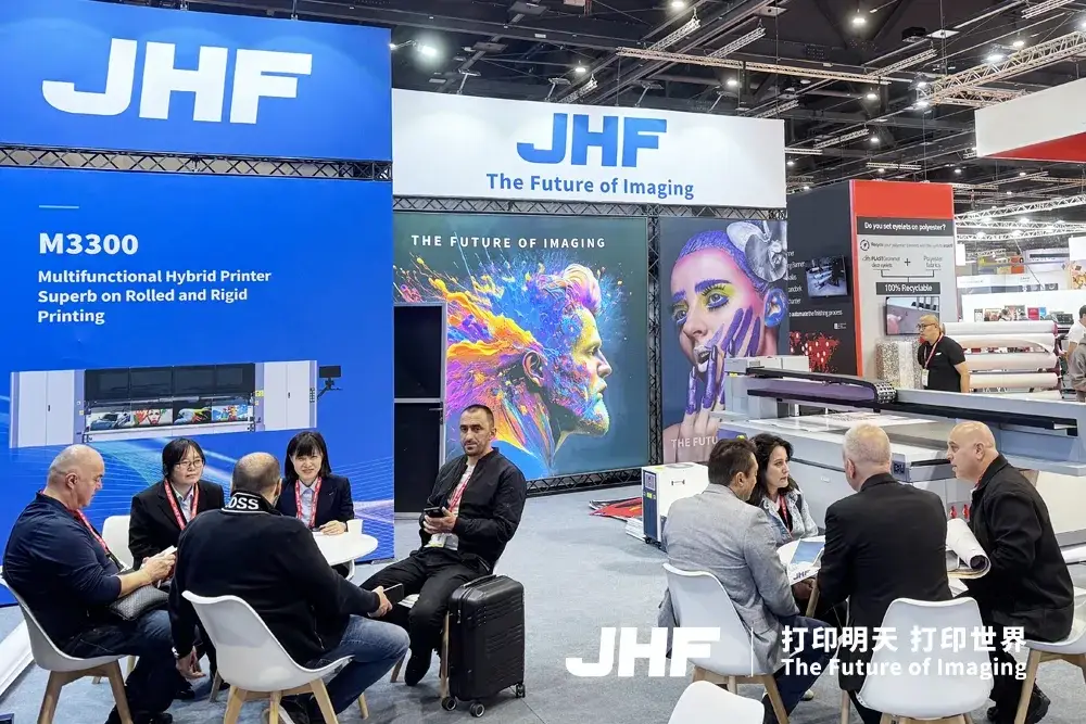 Jin Hengfeng apareceu na exposição FESPA: Ir para o mar e surfar as ondas, competindo por um bom impulso