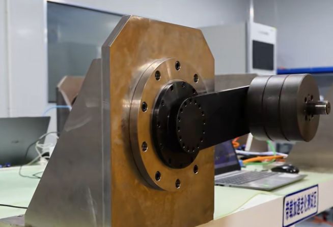 ロボット関節モジュールの負荷試験 ロボット関節モジュールの負荷試験