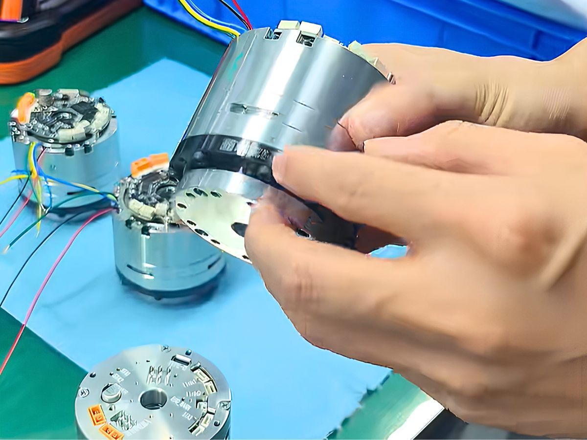 力制御対応ハーモニック関節モジュール：ロボットの商用化を実現する重要なソリューション