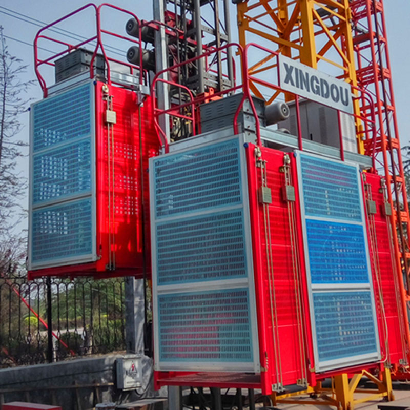 Отечественные и импортные строительные подъемники: Кто король экономичности?