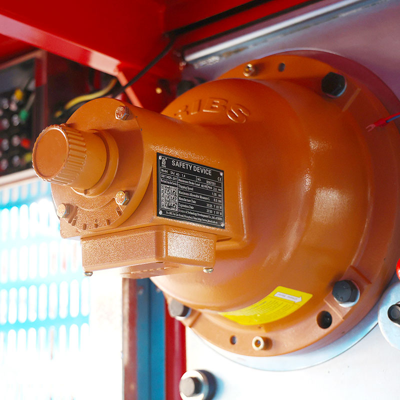 Основные компоненты строительного подъемника