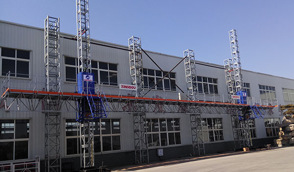 Mast Climbing Work Platform.jpg