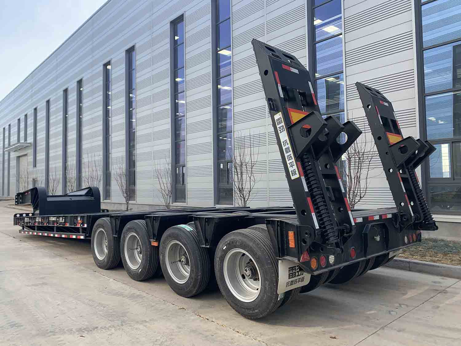 низкорамные полуприцепы цена/80 тонн низкорамный прицеп для продажи/модульный модульный низкорамный прицеп