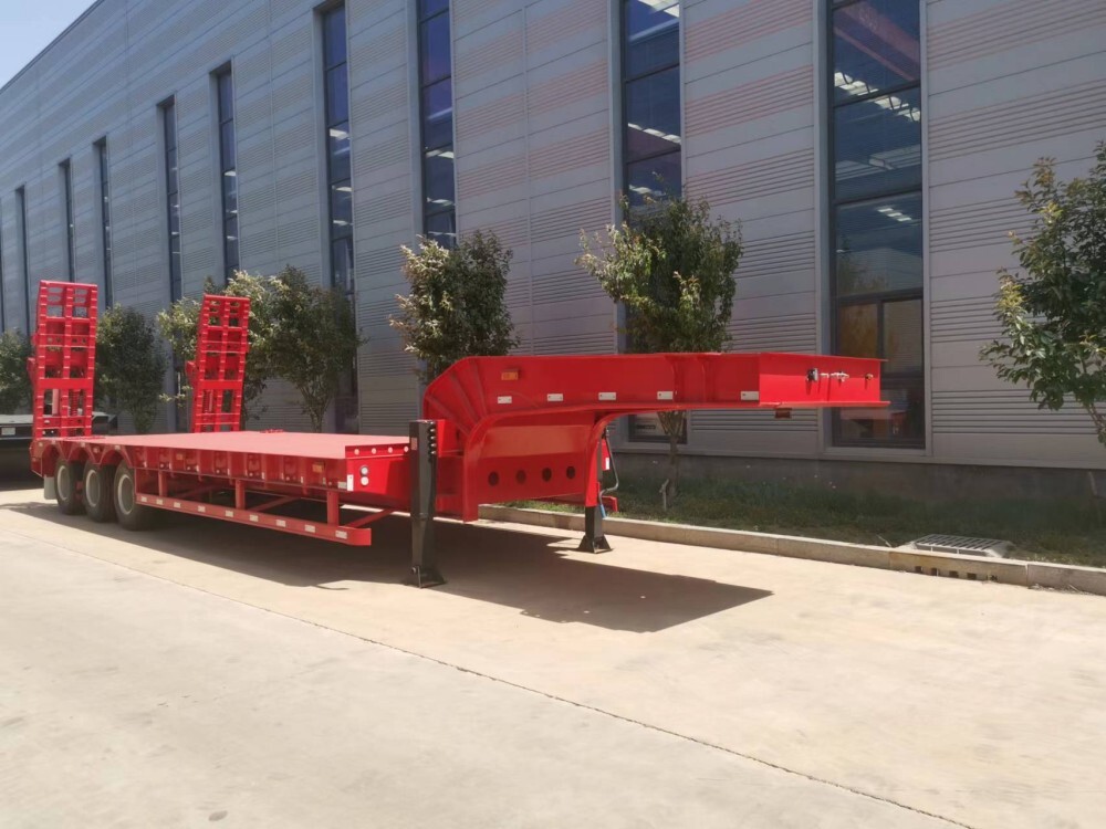 низкорамный прицеп 60 тонн/низкорамный прицеп 60 тонн/гусеничный бортовой прицеп