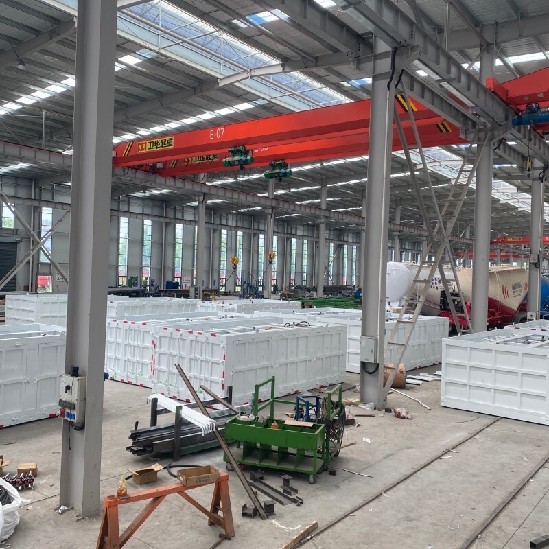 Трехосный самосвальный полуприцеп для продажи / боковой самосвальный полуприцеп / производитель 80-тонных боковых самосвальных полуприцепов