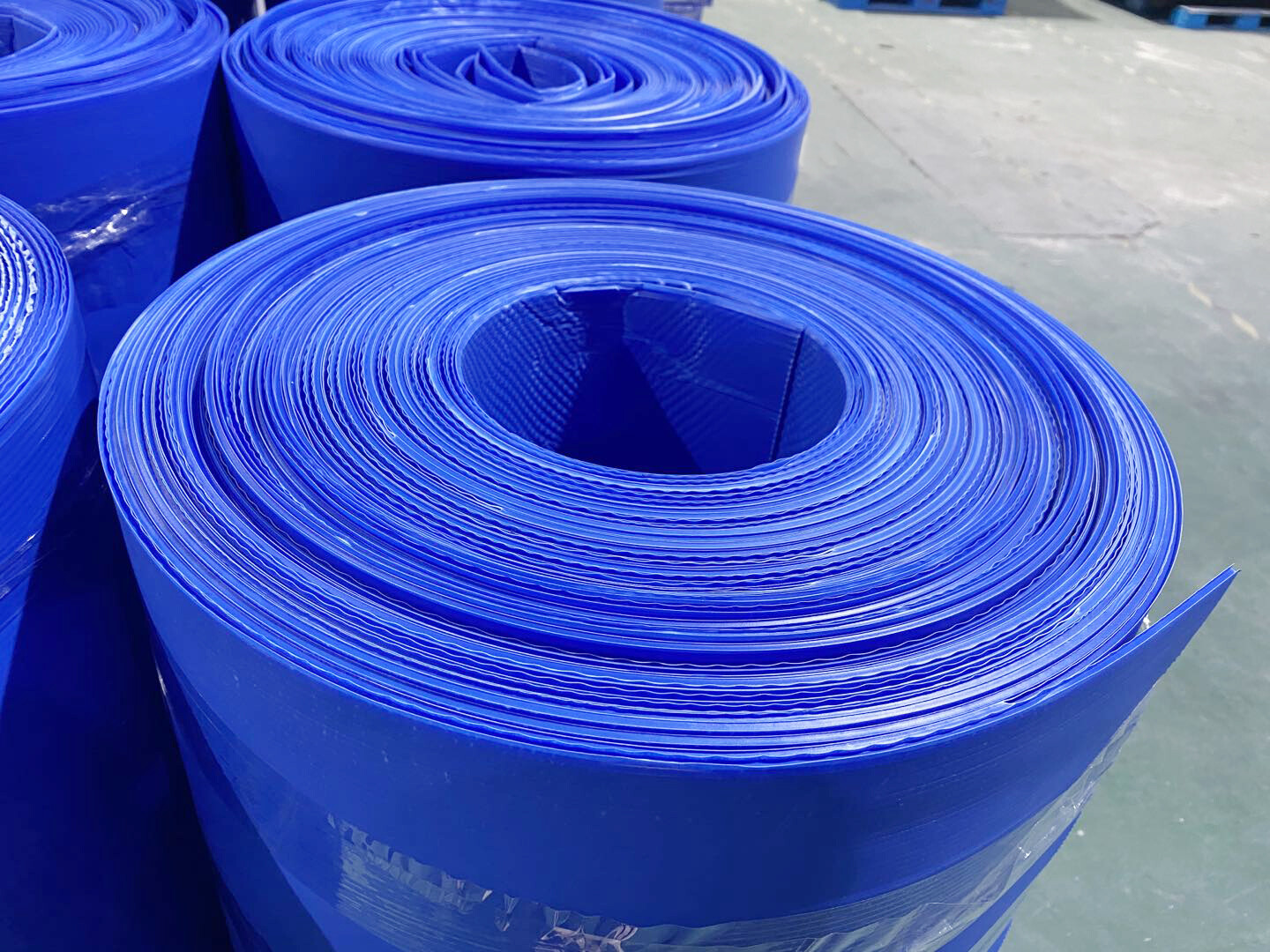 Пластиковые защитные листы для пола