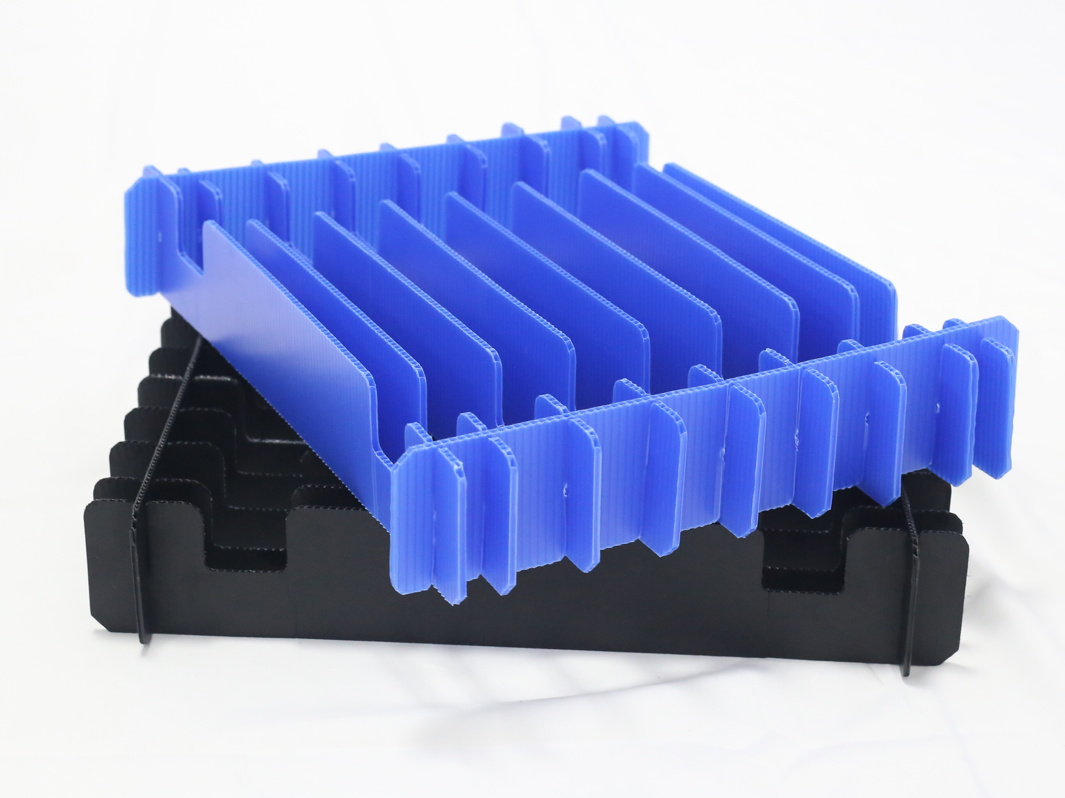 Разделители из гофрированного пластика ПП