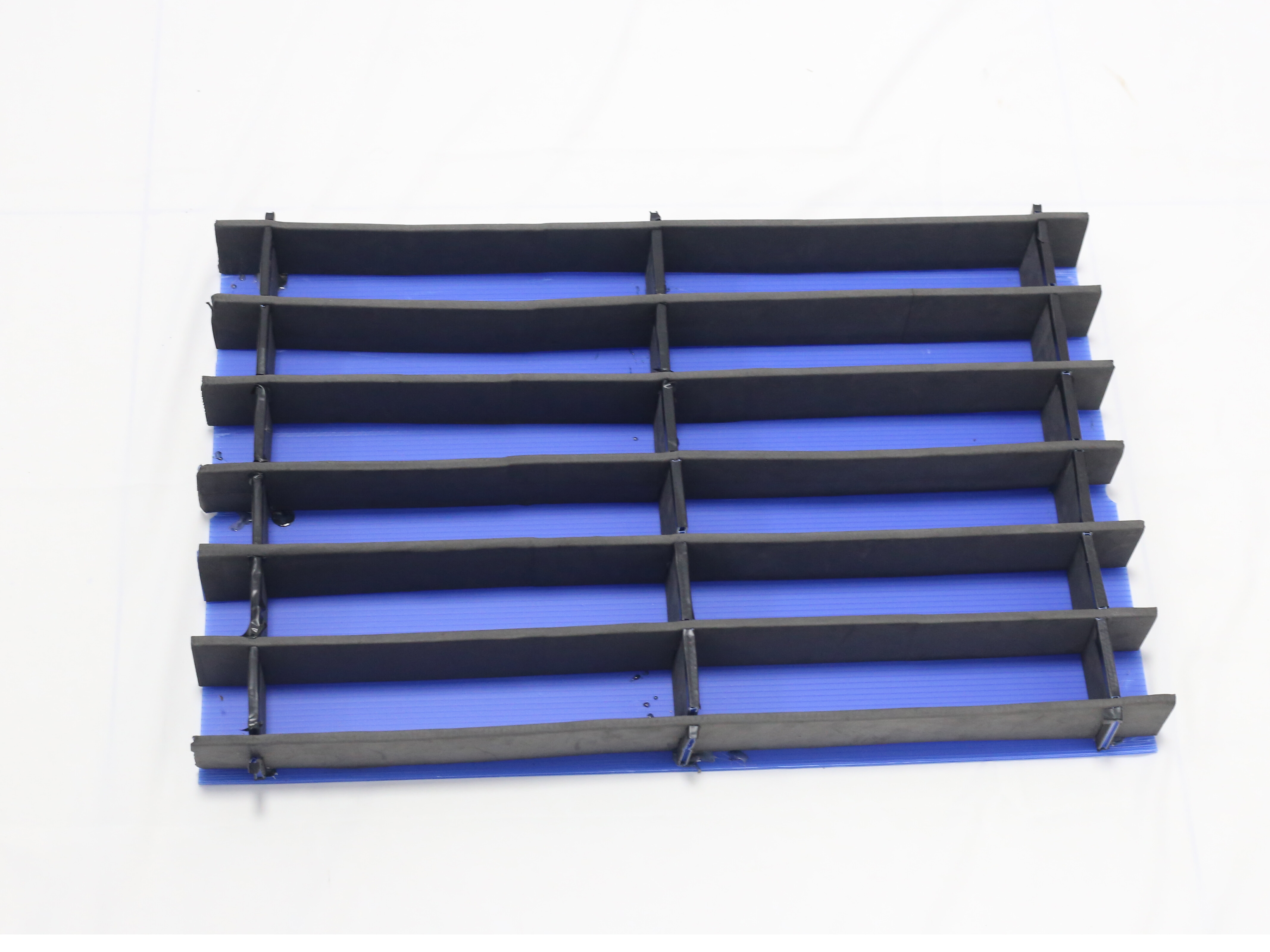 Индивидуальные разделители из гофропластика