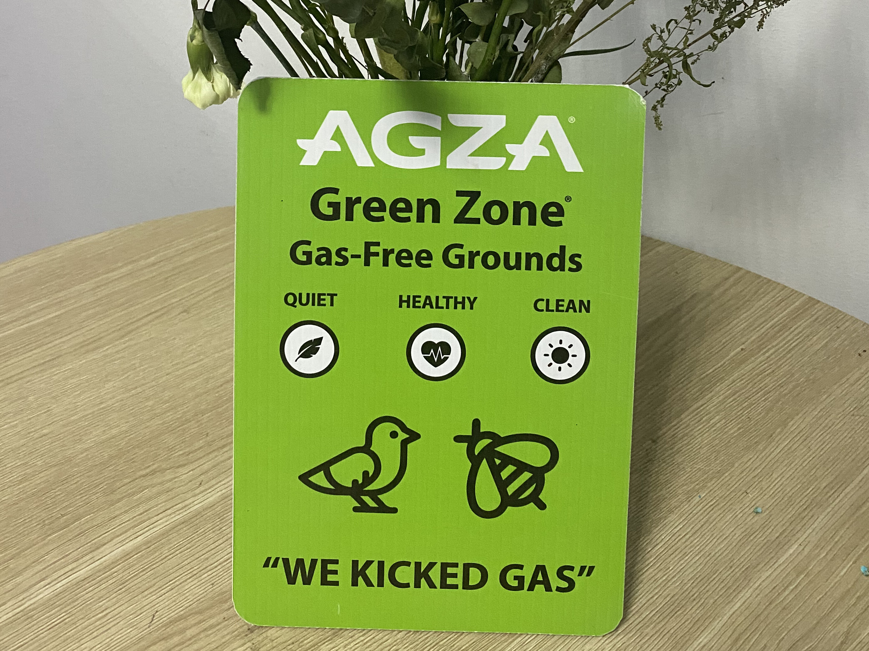 Рекламные щиты из пластика