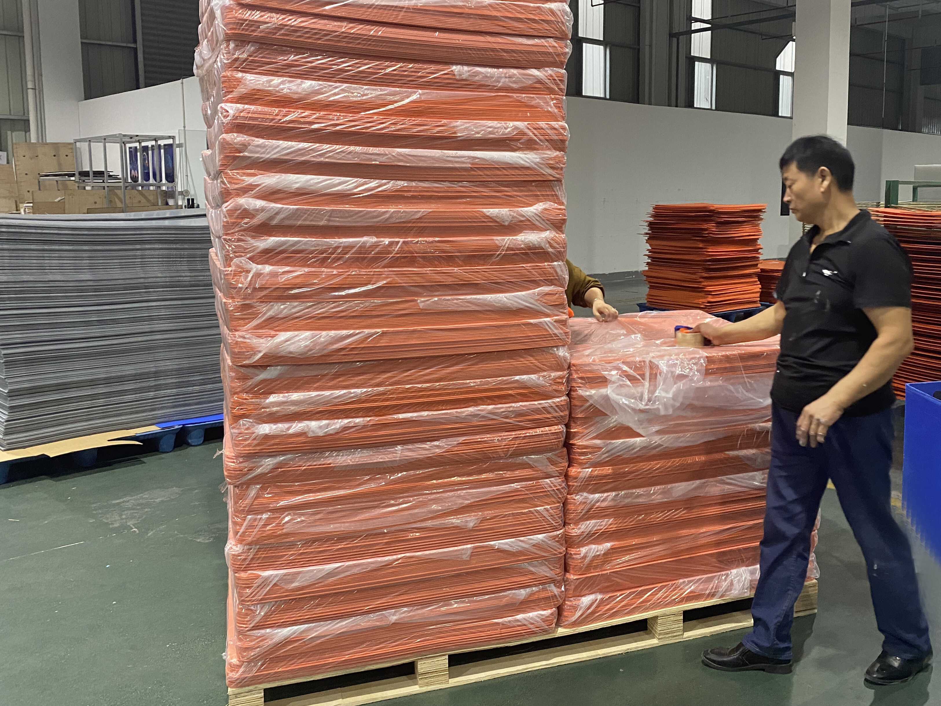 листы из гофрированного полипропилена