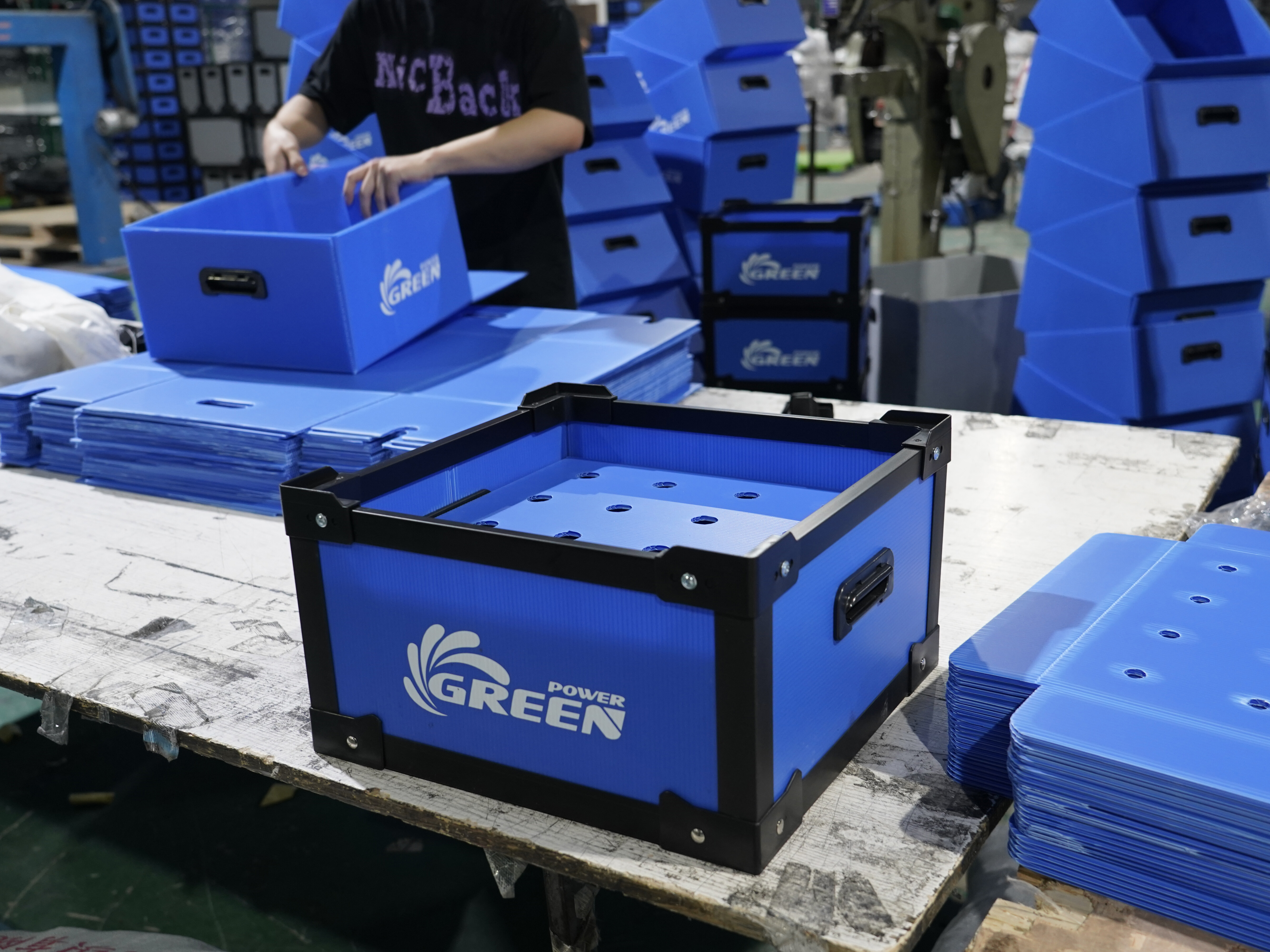 ящики из сотового пластика Corflute