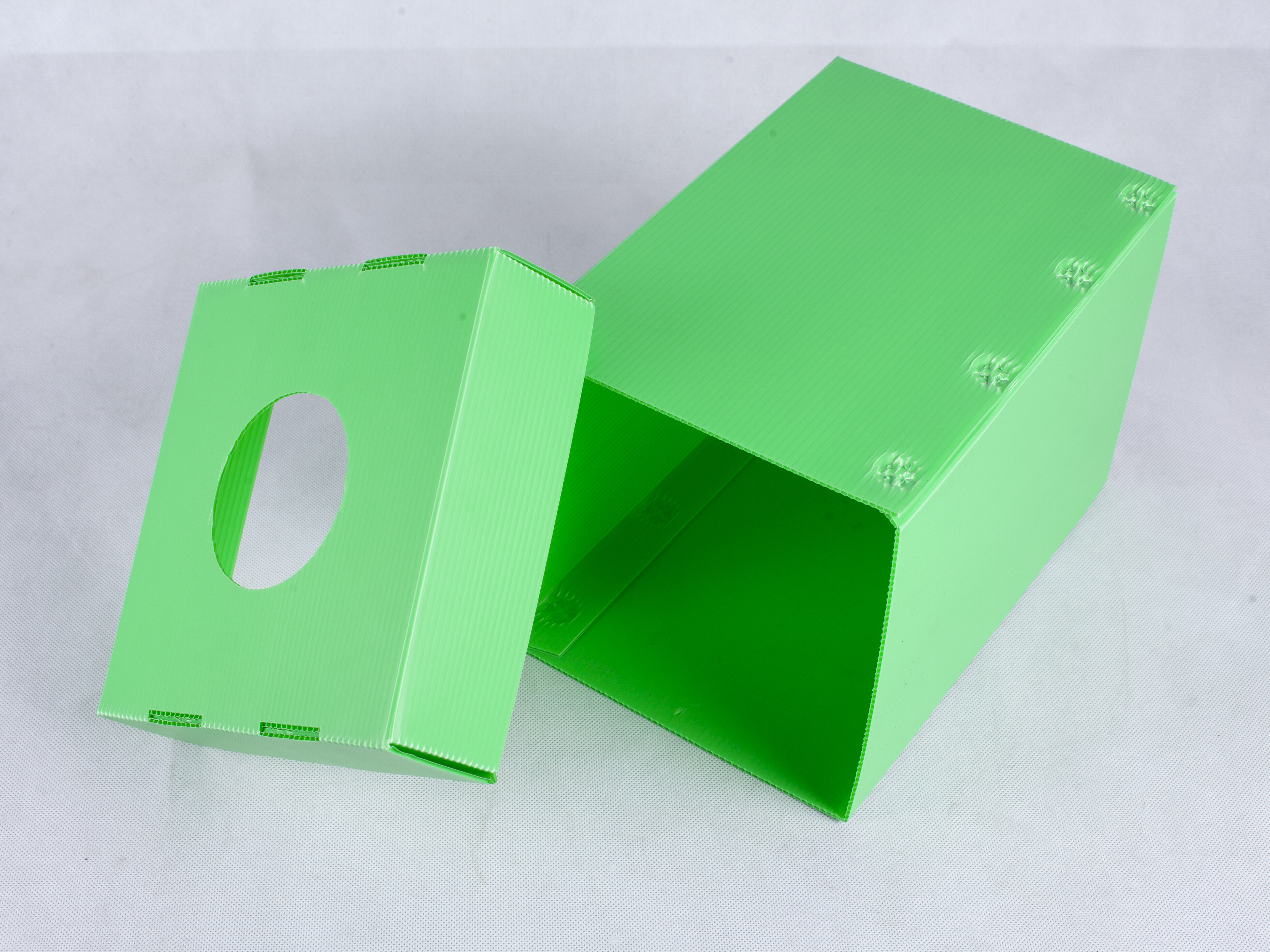 ящики из сотового пластика Correx