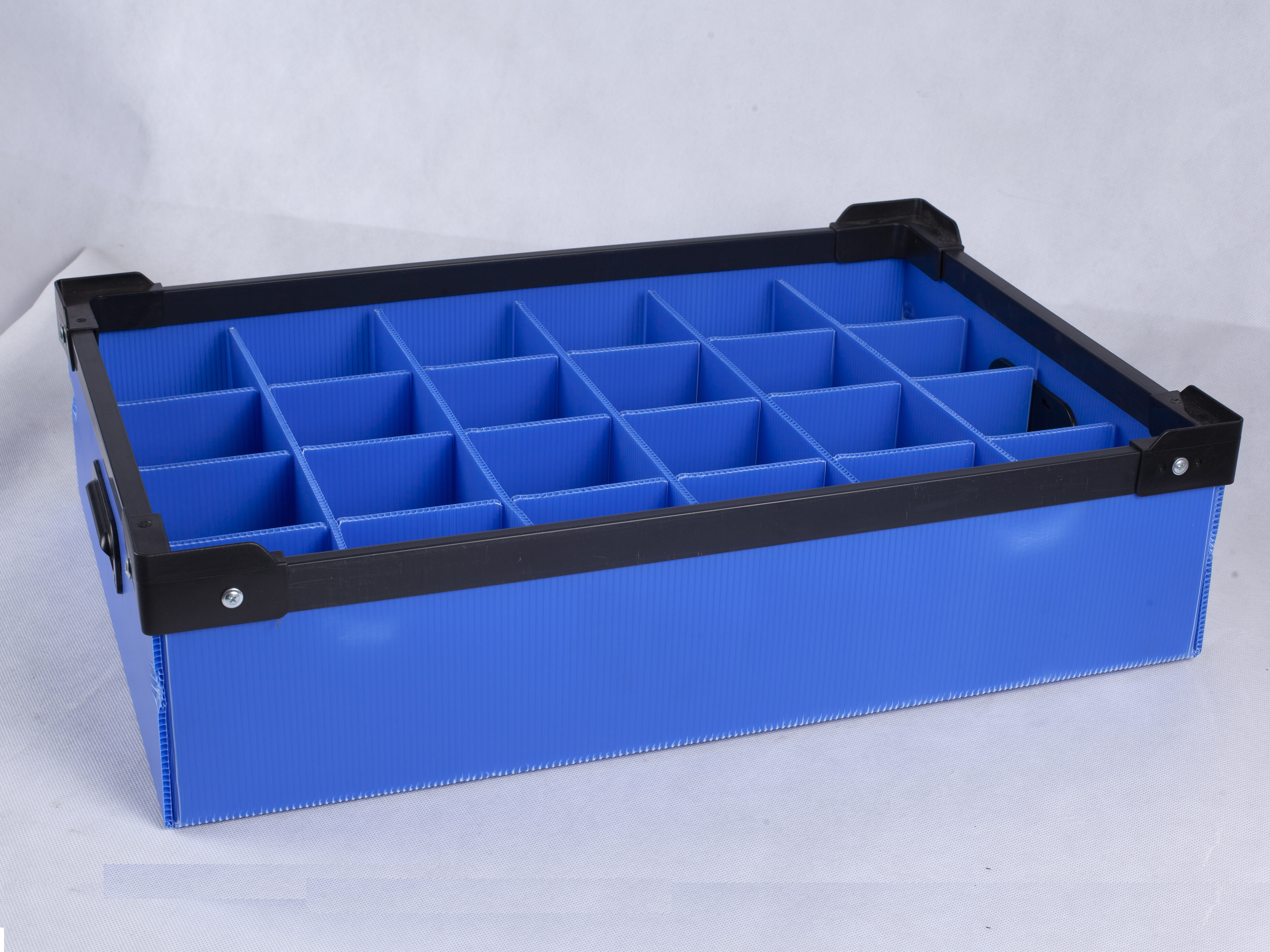 ящик из полипропиленового сотового листа