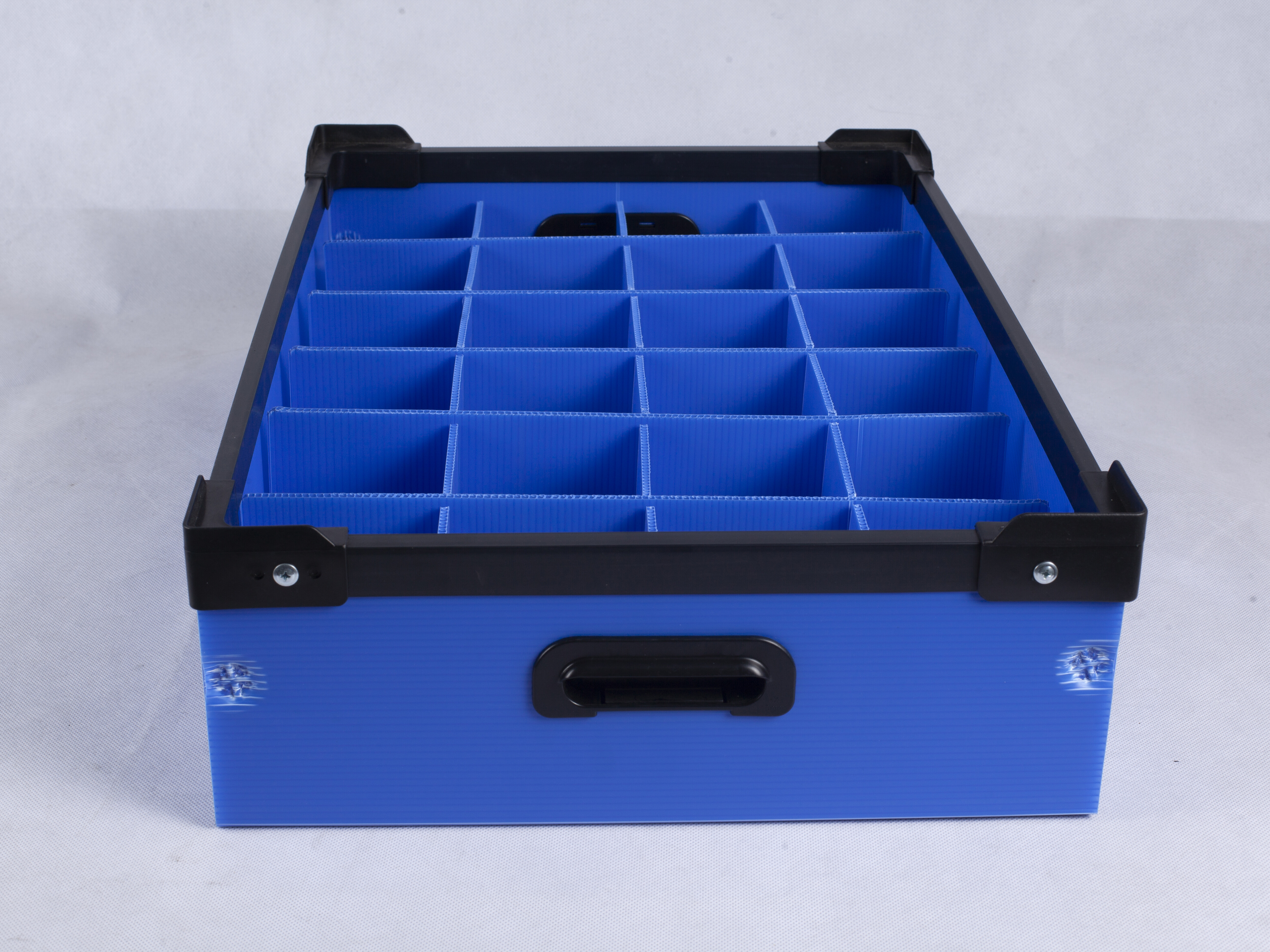 ящики из полипропиленового сотового пластика