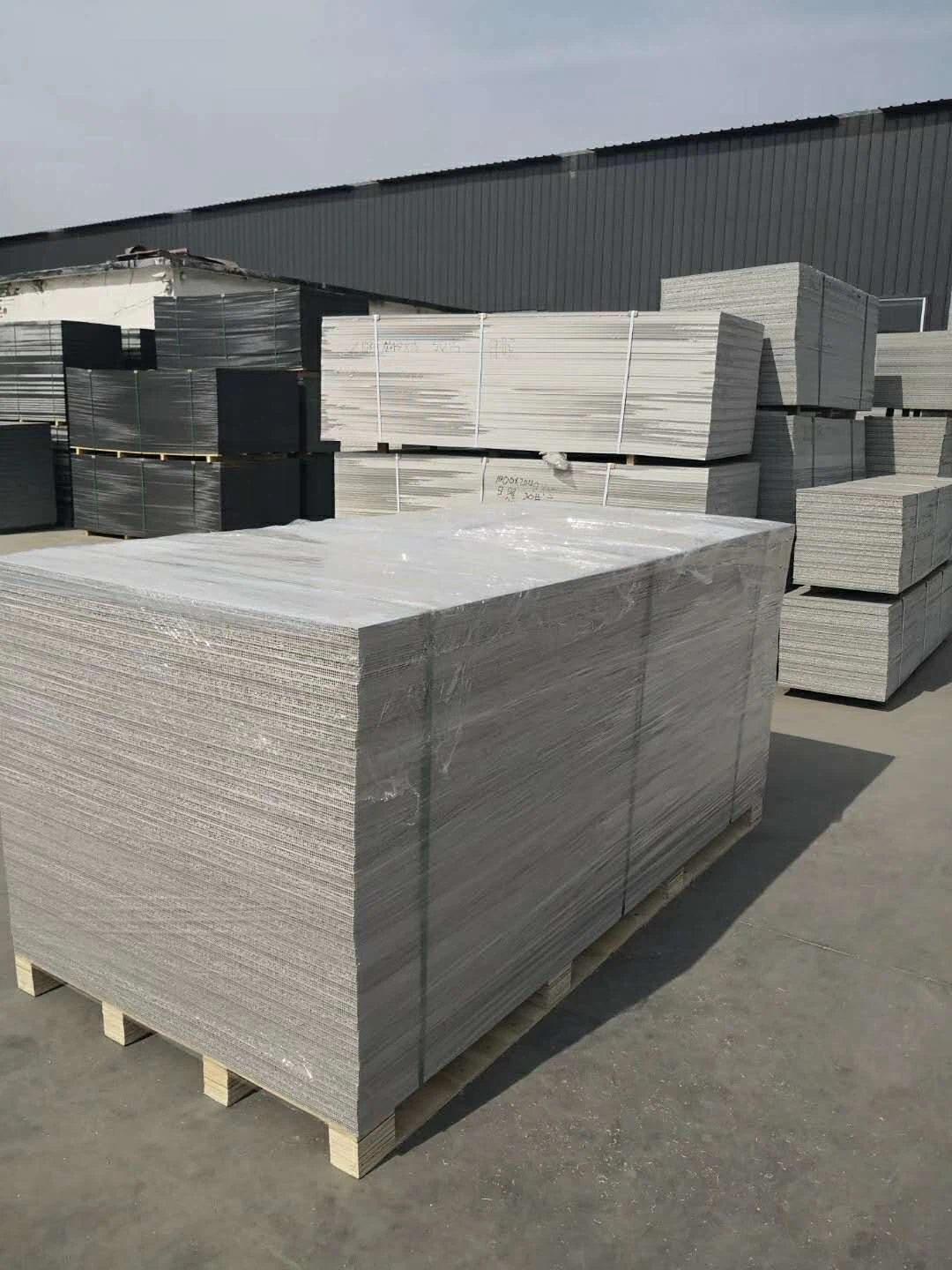 Конструкционная Система Из Пластиковой Пустотелой Опалубки