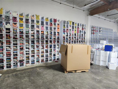 Пластиковые контейнеры для комплектования