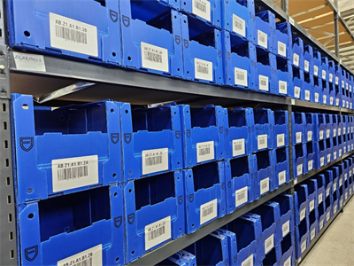 Пластиковые контейнеры для комплектования