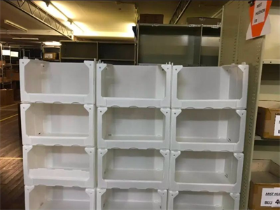 Пластиковые контейнеры для комплектования