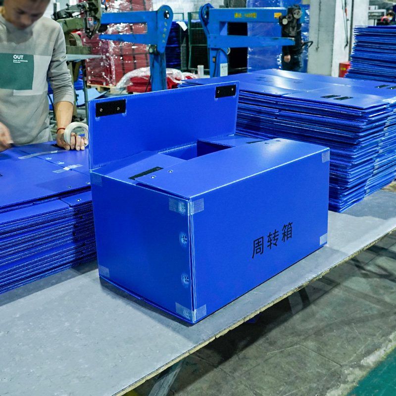 Короб из гофропластика для хранения продукции на складе