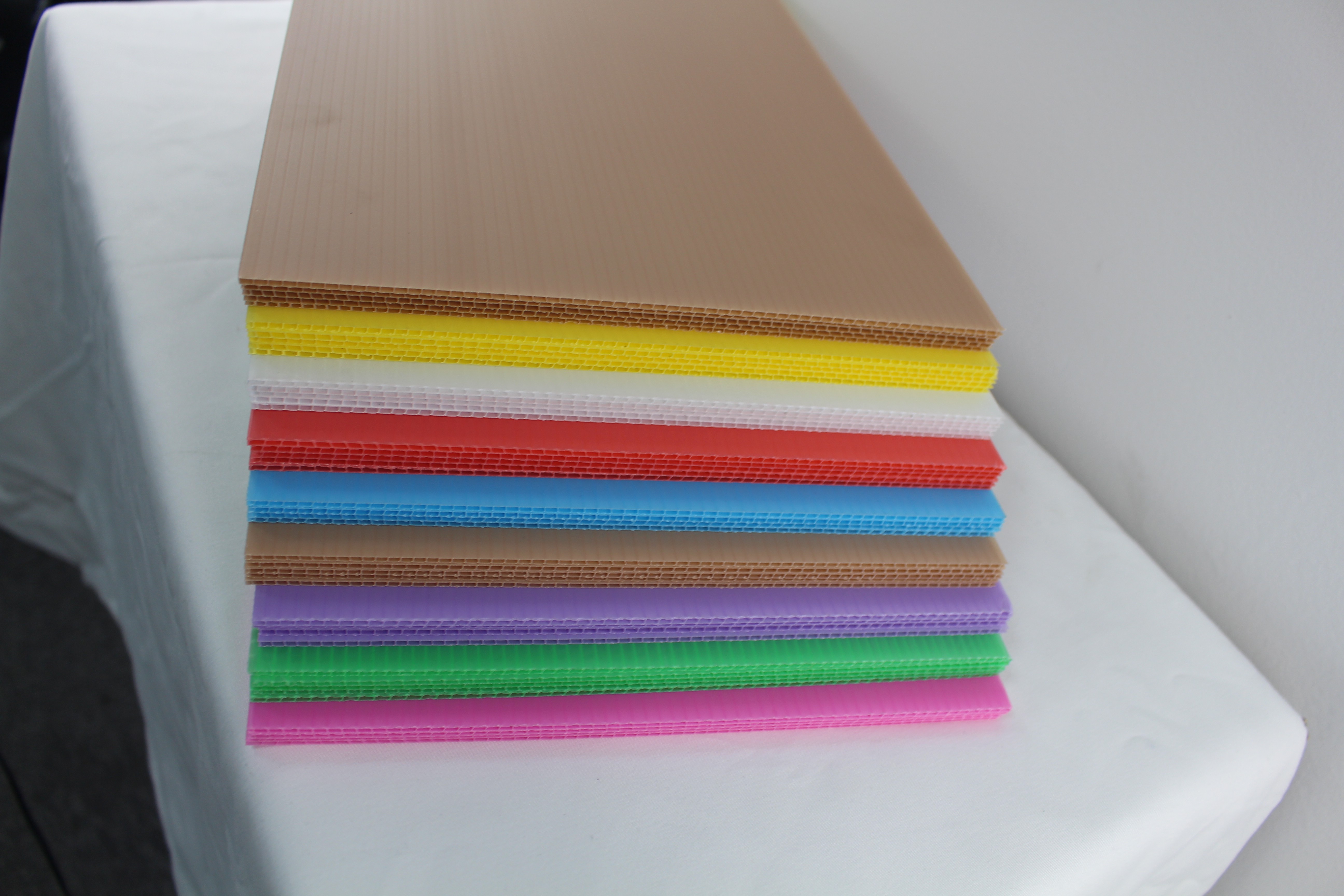 Лист гофрированный PP для логистических и складских операций