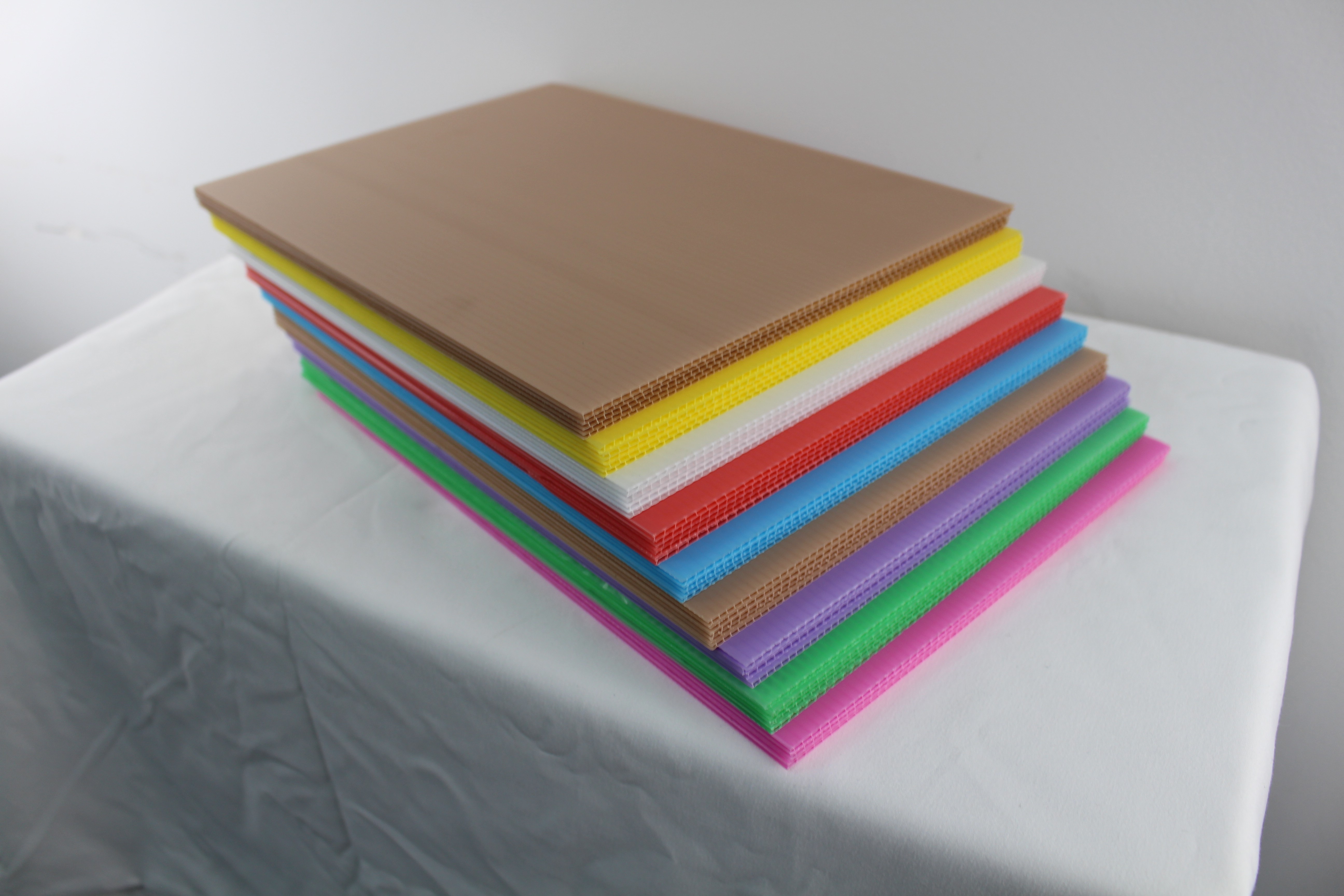 Лист гофрированный PP для логистических и складских операций