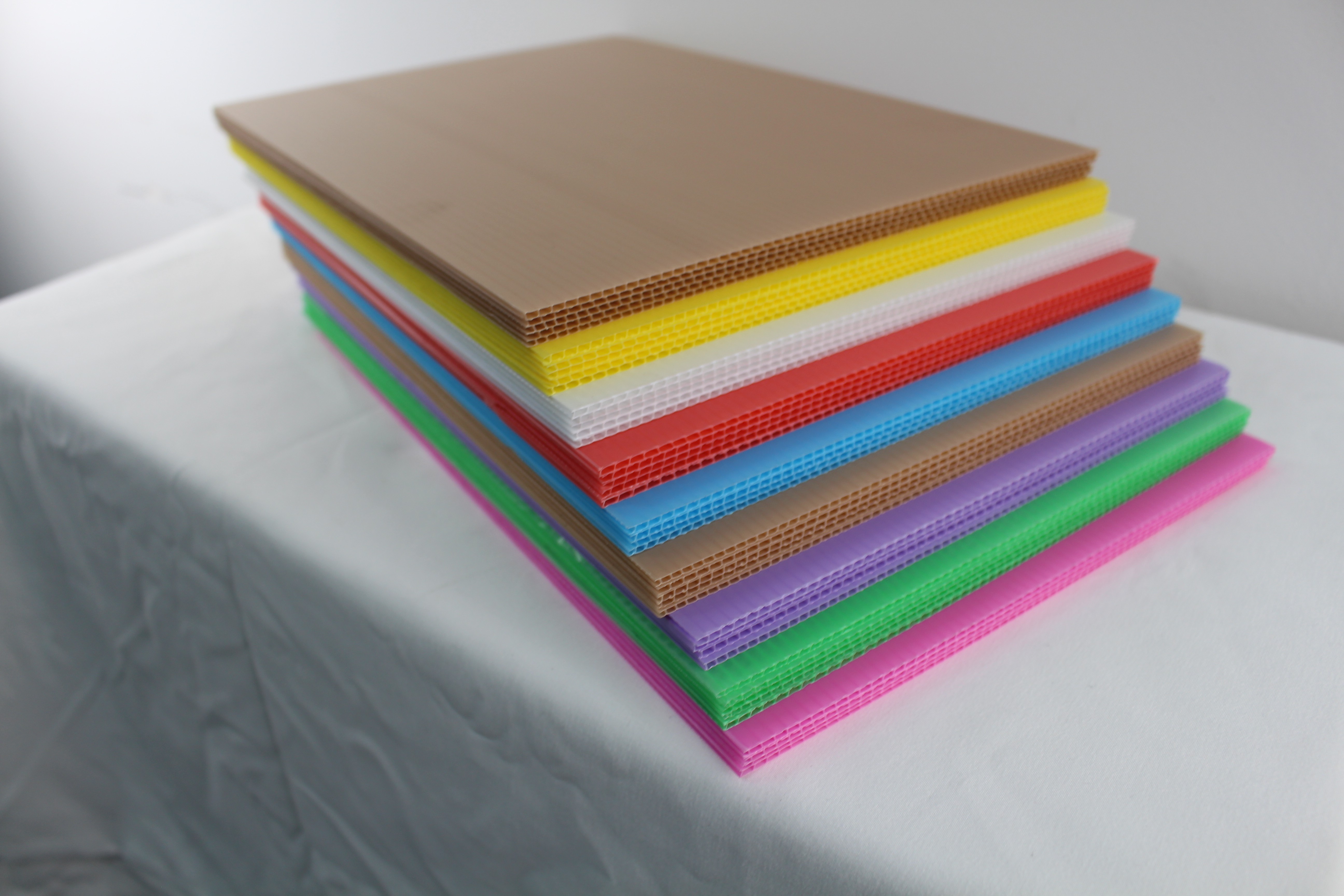 Лист гофрированный PP для логистических и складских операций