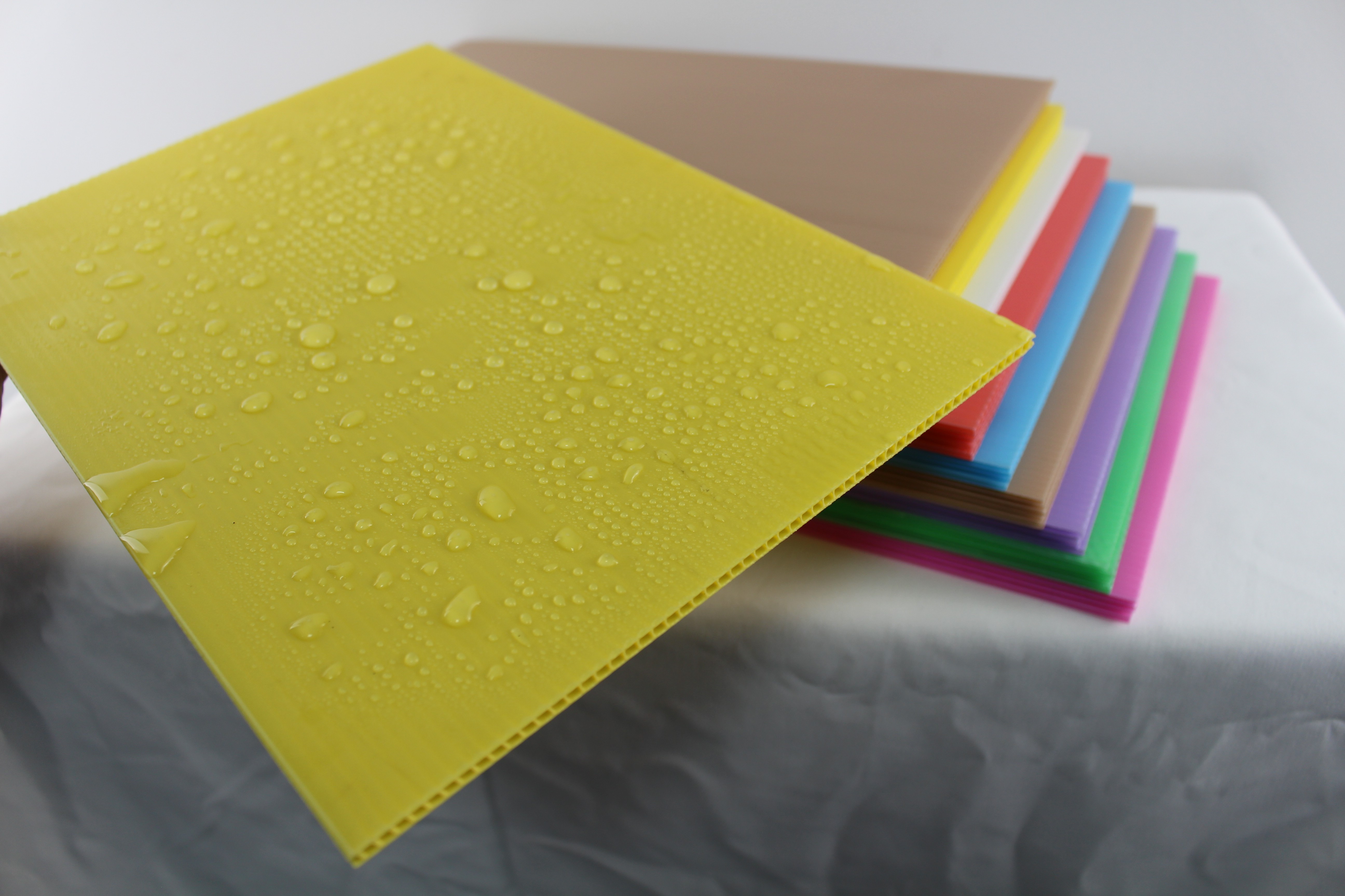 Лист гофрированный PP для логистических и складских операций